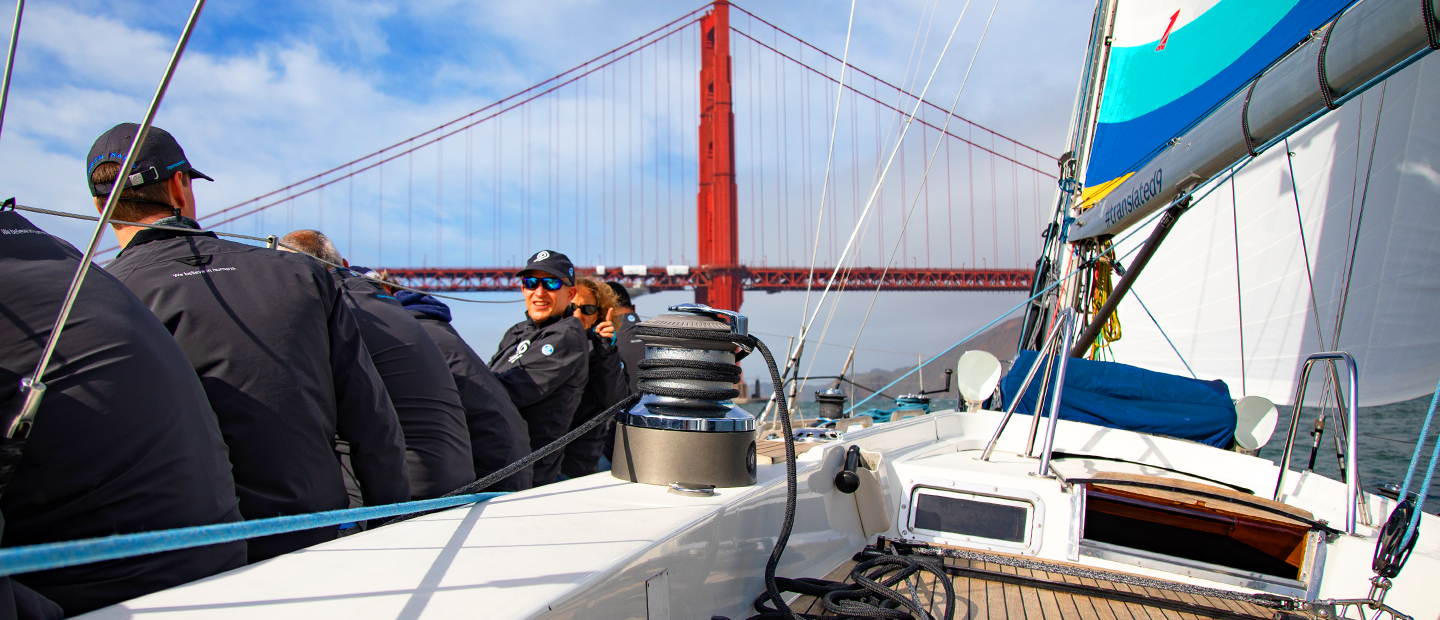 Translated 9 sailing in San Francisco